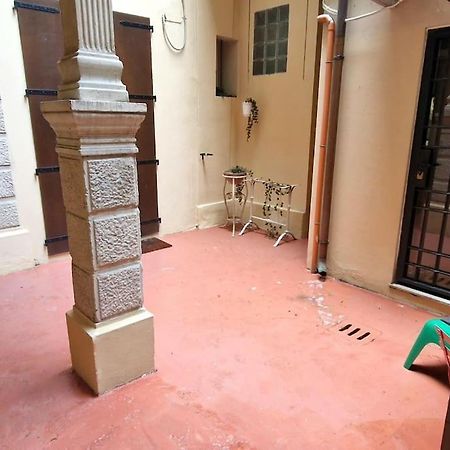 Central And Cozy Loft With Courtyard بولونيا المظهر الخارجي الصورة