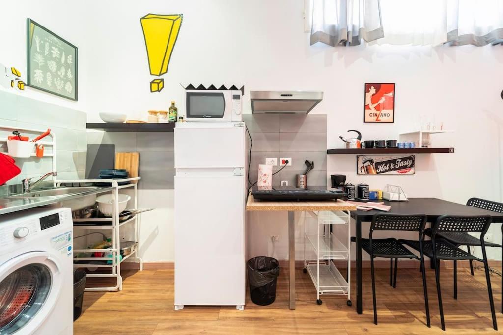 Central And Cozy Loft With Courtyard بولونيا المظهر الخارجي الصورة